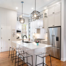 A clean, recently-remodeled kitchen.